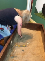 Anna gör utgrävningar på Charlottenborgs slott