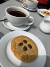 Kaffe och cookie hos OTB Ilkley