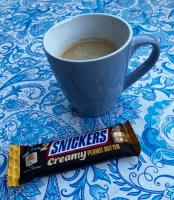 Kaffe och Snickers creamy peanut butter