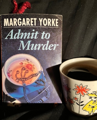 Boken Admit to murder och kaffe på sängen